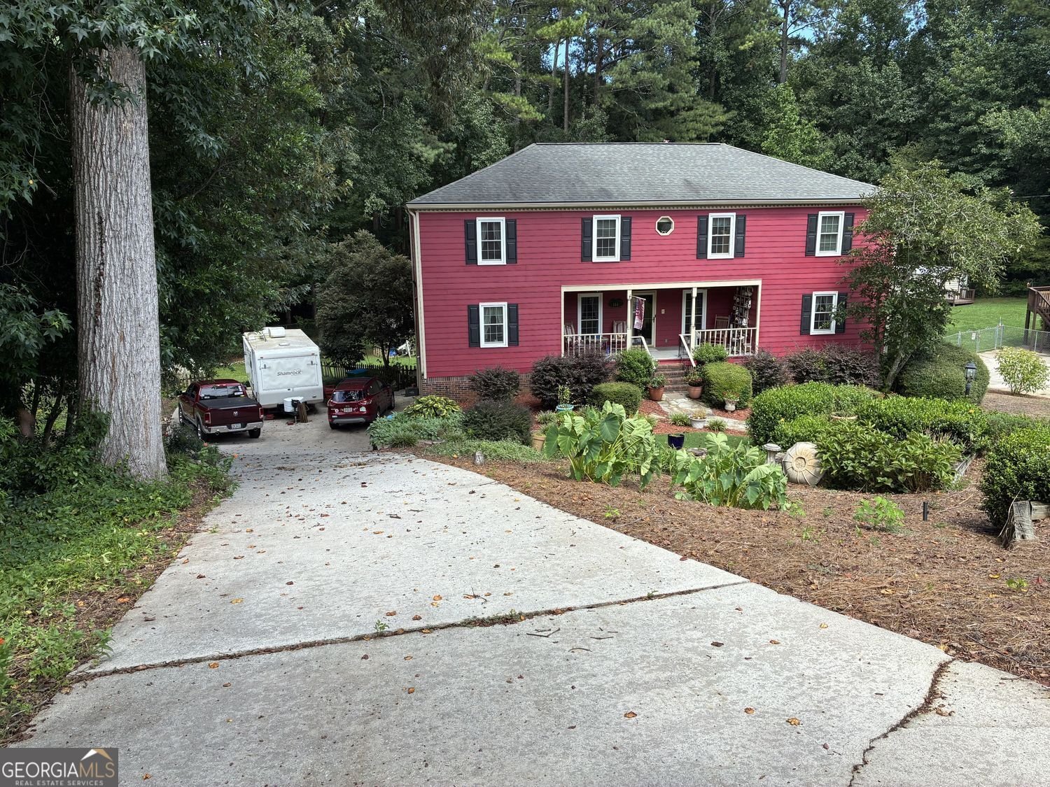 144 Shadow Lake Drive Lilburn - main photo