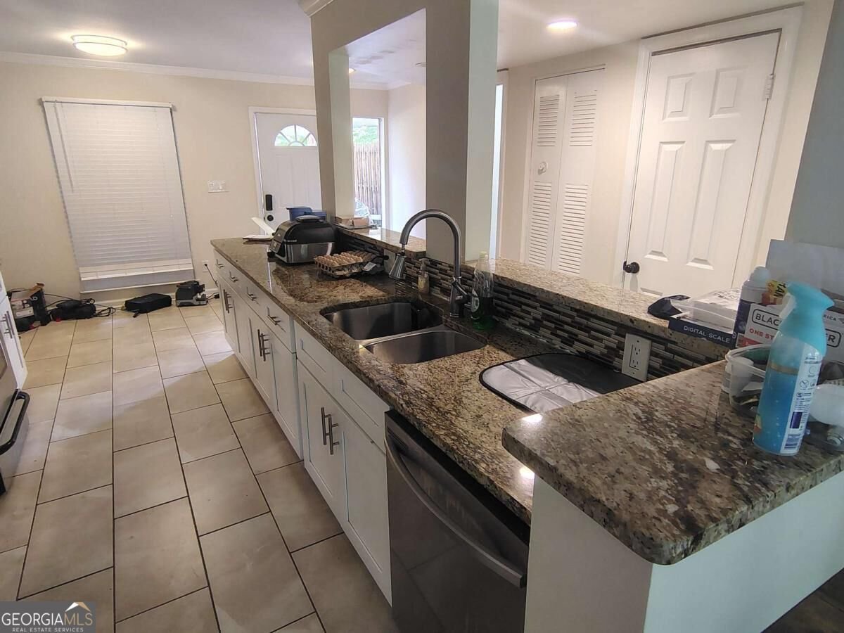 6400 Hawthorne Terrace Peachtree Corners - Photo 10
