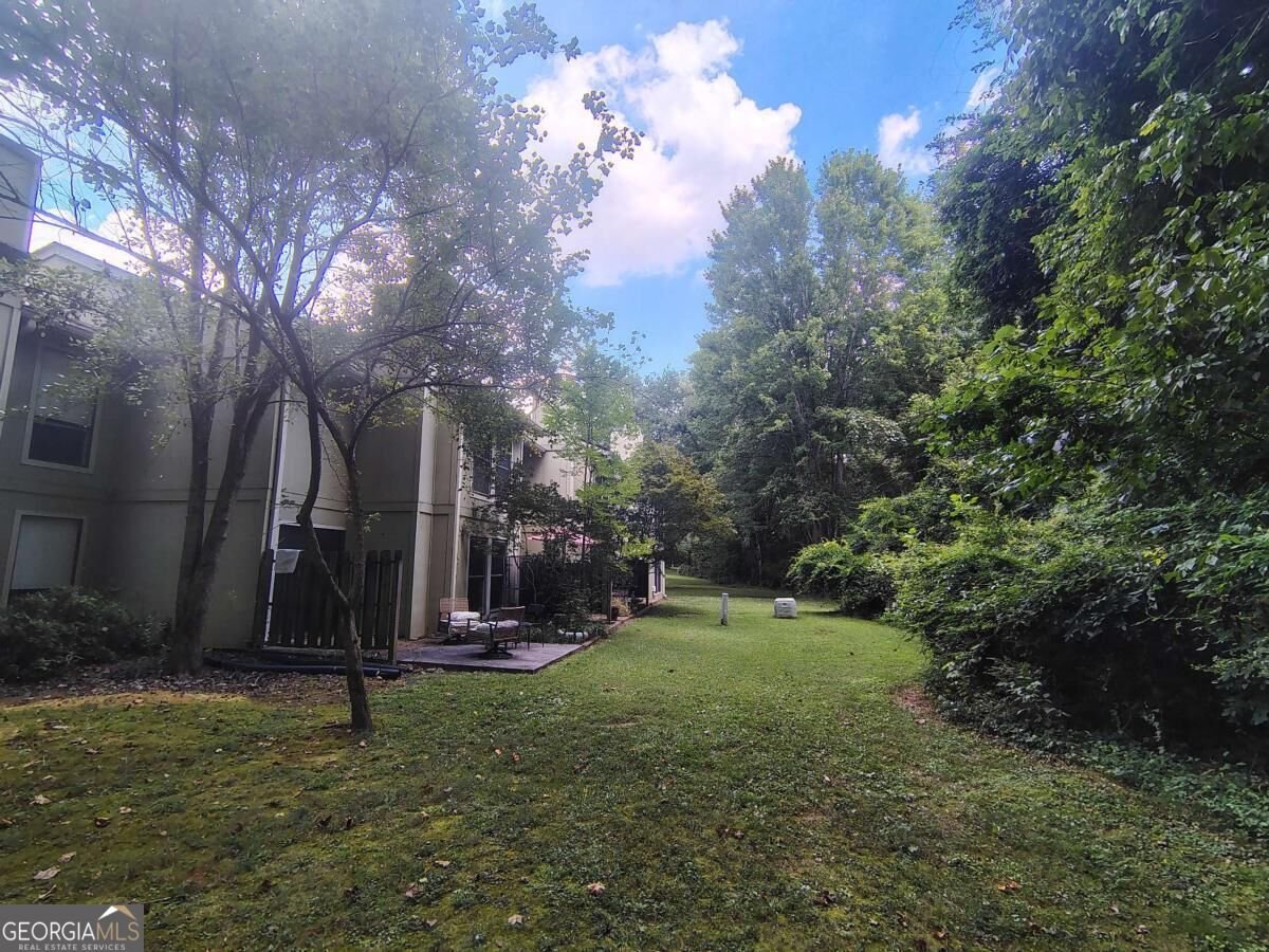 6400 Hawthorne Terrace Peachtree Corners - Photo 15