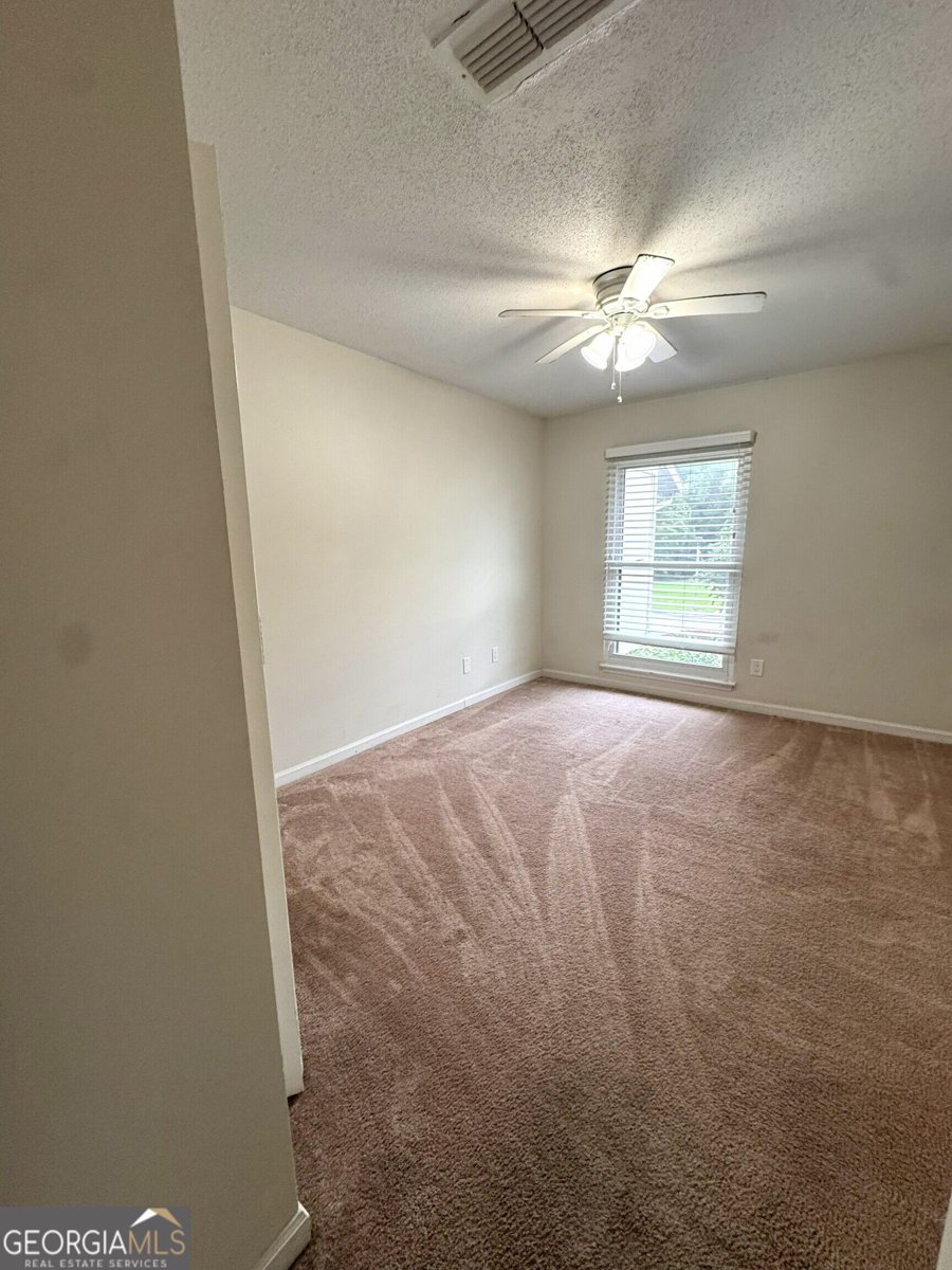 6400 Hawthorne Terrace Peachtree Corners - Photo 17
