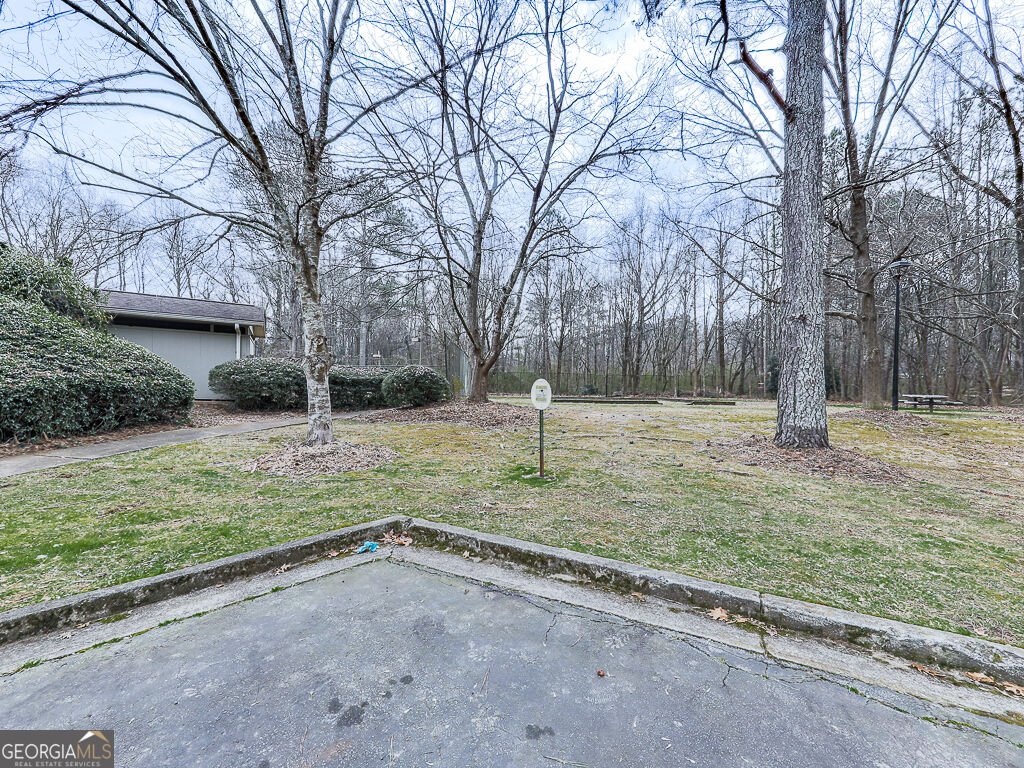6400 Hawthorne Terrace Peachtree Corners - Photo 29
