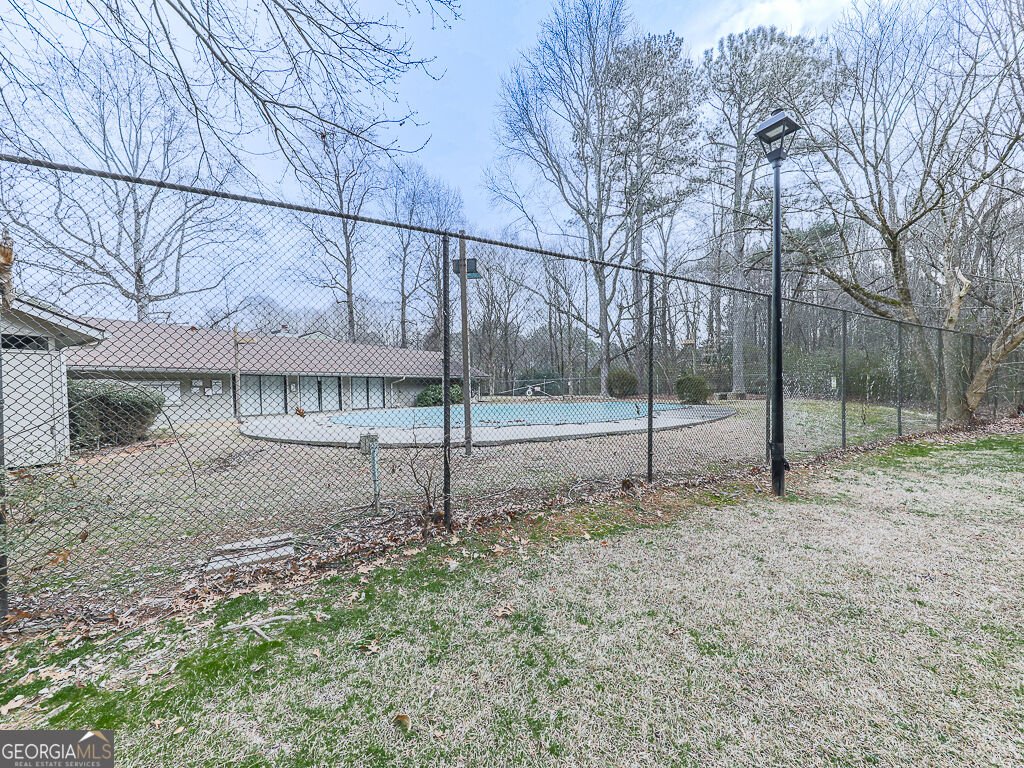 6400 Hawthorne Terrace Peachtree Corners - Photo 31