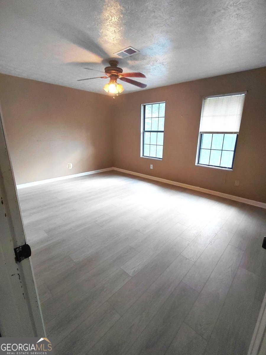 817 Forest Path Stone Mountain - Photo 11