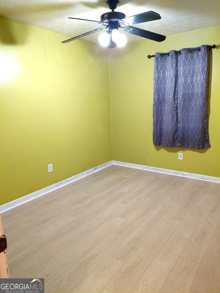 817 Forest Path Stone Mountain - Photo 13