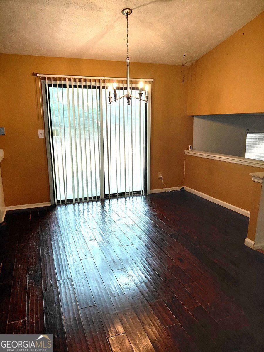 817 Forest Path Stone Mountain - Photo 9