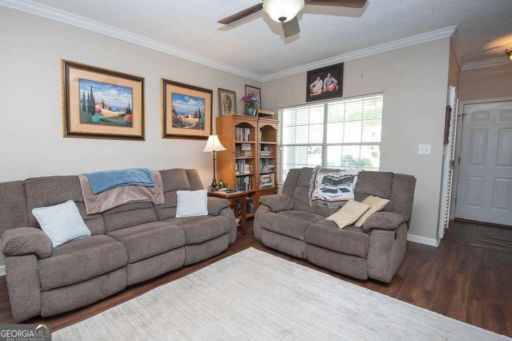 510 Las Brasis Court Peachtree City - Photo 9