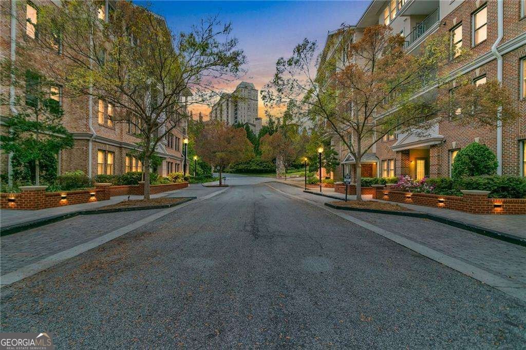 3621 Vinings Slope Atlanta - main photo