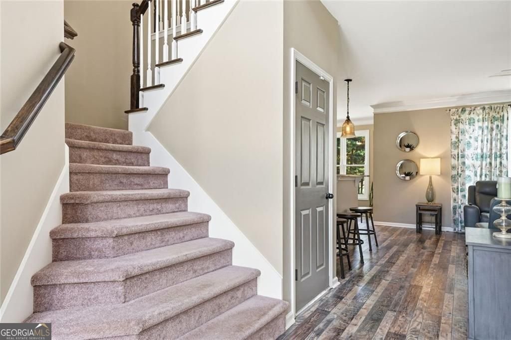 5437 Blue Cedar Drive Sugar Hill - Photo 11