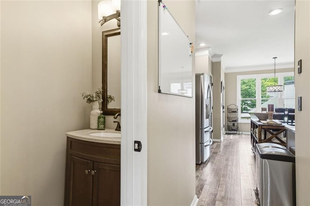 5437 Blue Cedar Drive Sugar Hill - Photo 15