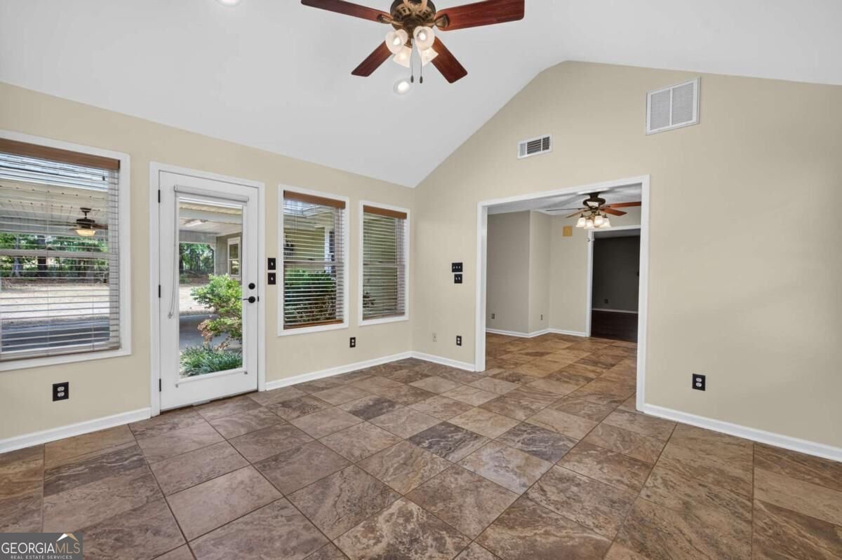 138 Lakeshore Circle NE Milledgeville - Photo 14