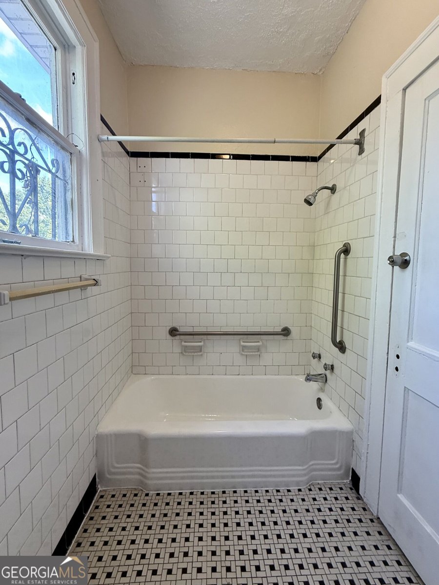 627 39th Street Savannah - Photo 7