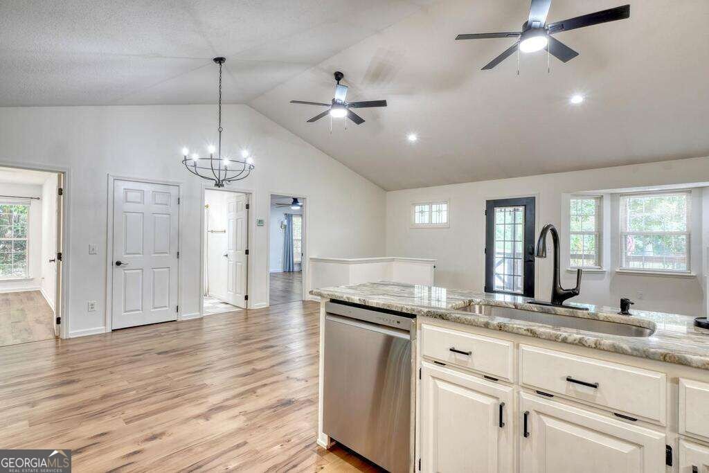 754 Honeysuckle Lane Blairsville - Photo 15