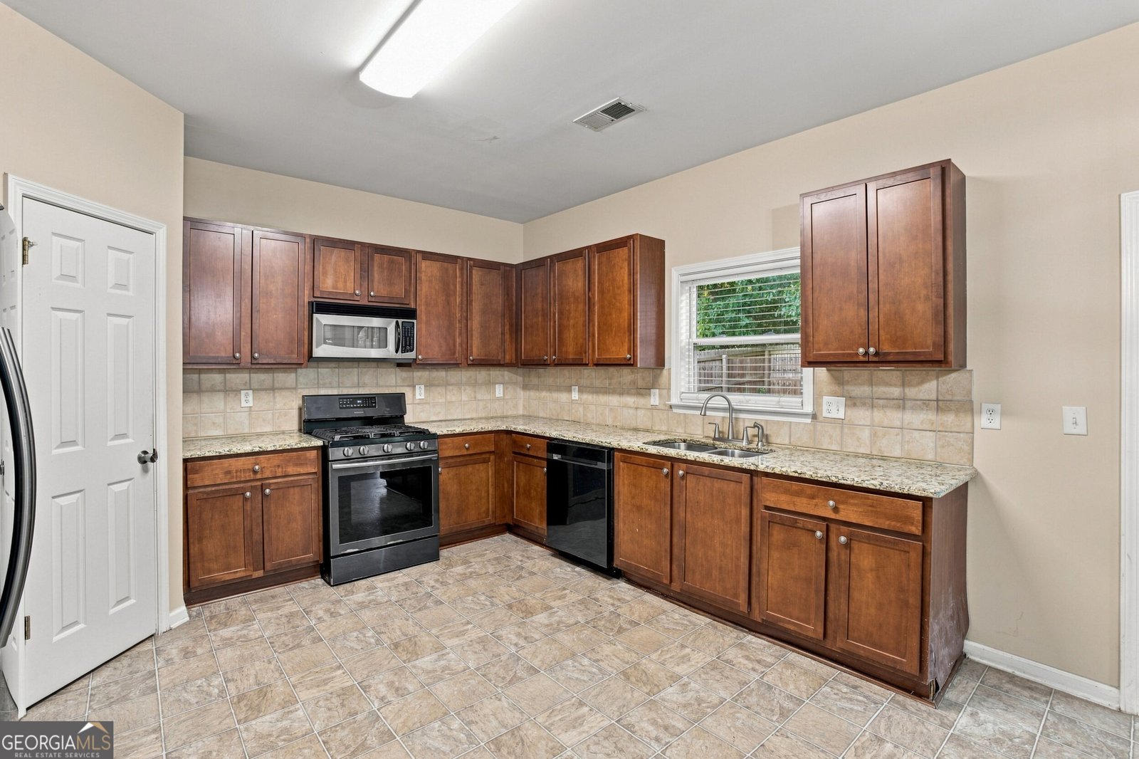 7174 Flagstone Place Union City - Photo 16