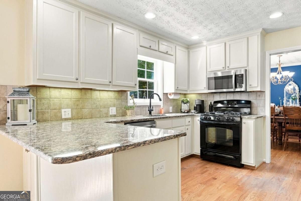 5821 Silverthorn Drive Flowery Branch - Photo 14
