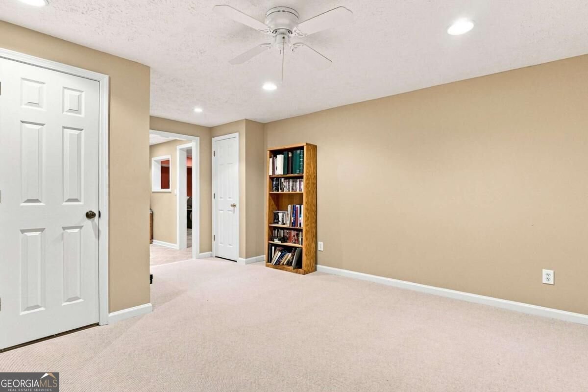 5821 Silverthorn Drive Flowery Branch - Photo 30