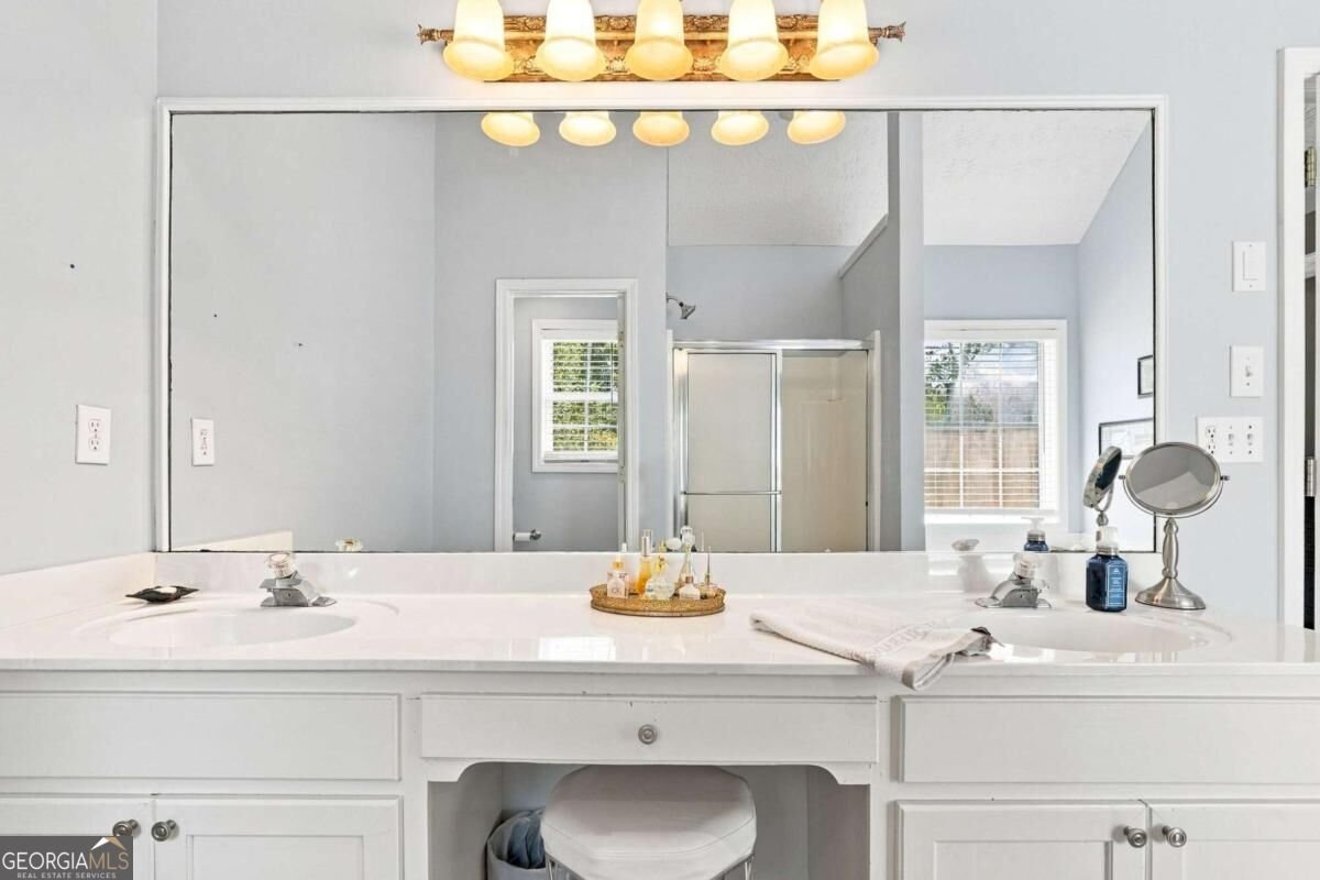 5821 Silverthorn Drive Flowery Branch - Photo 34