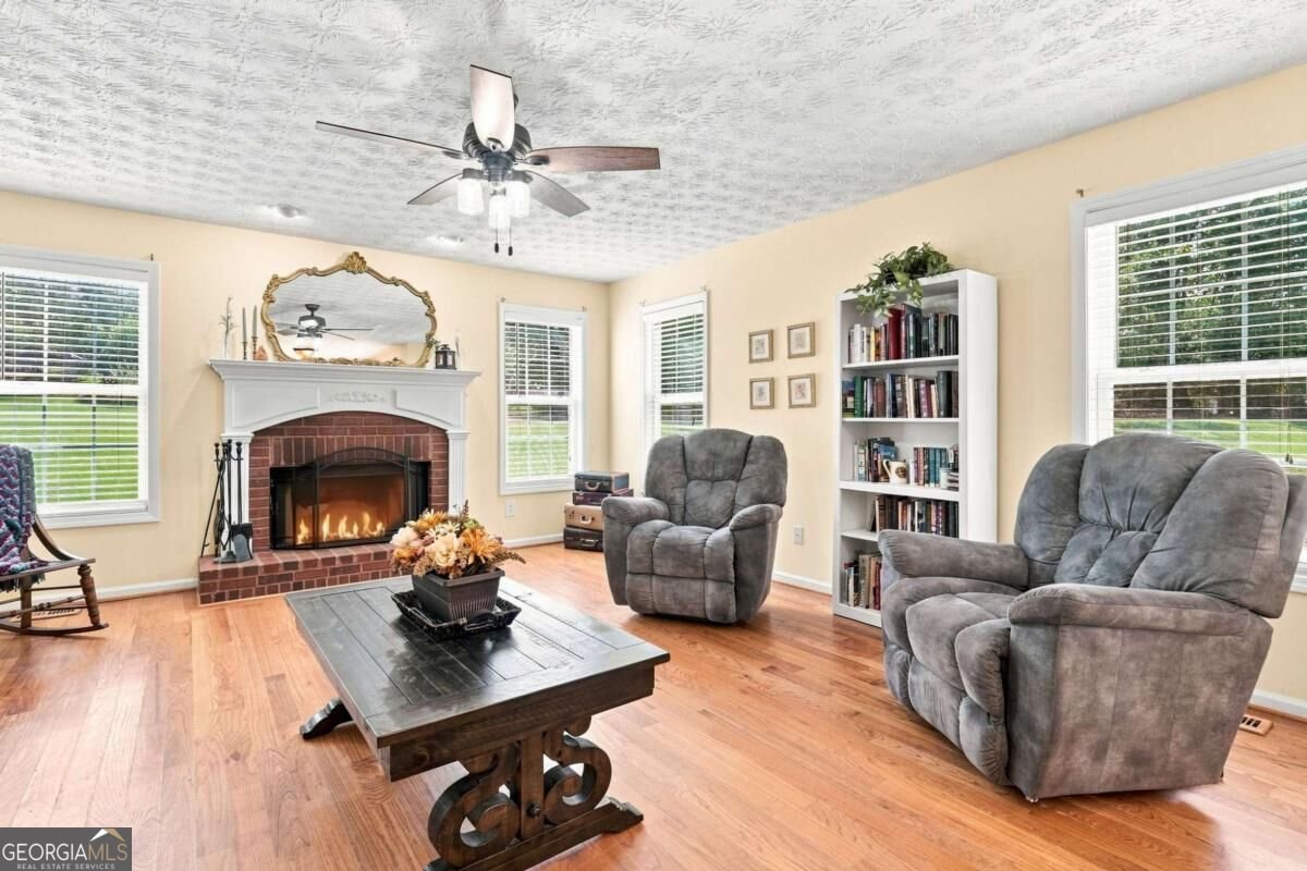 5821 Silverthorn Drive Flowery Branch - Photo 6