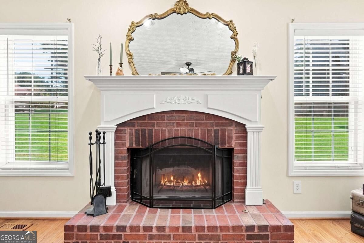 5821 Silverthorn Drive Flowery Branch - Photo 7