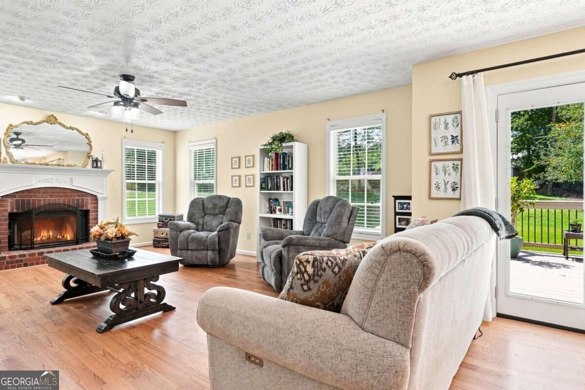 5821 Silverthorn Drive Flowery Branch - Photo 9