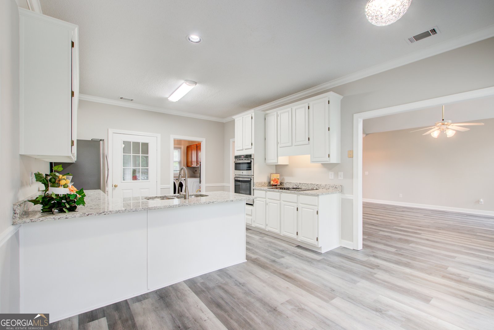 1001 Marie Hill Court Conyers - Photo 11