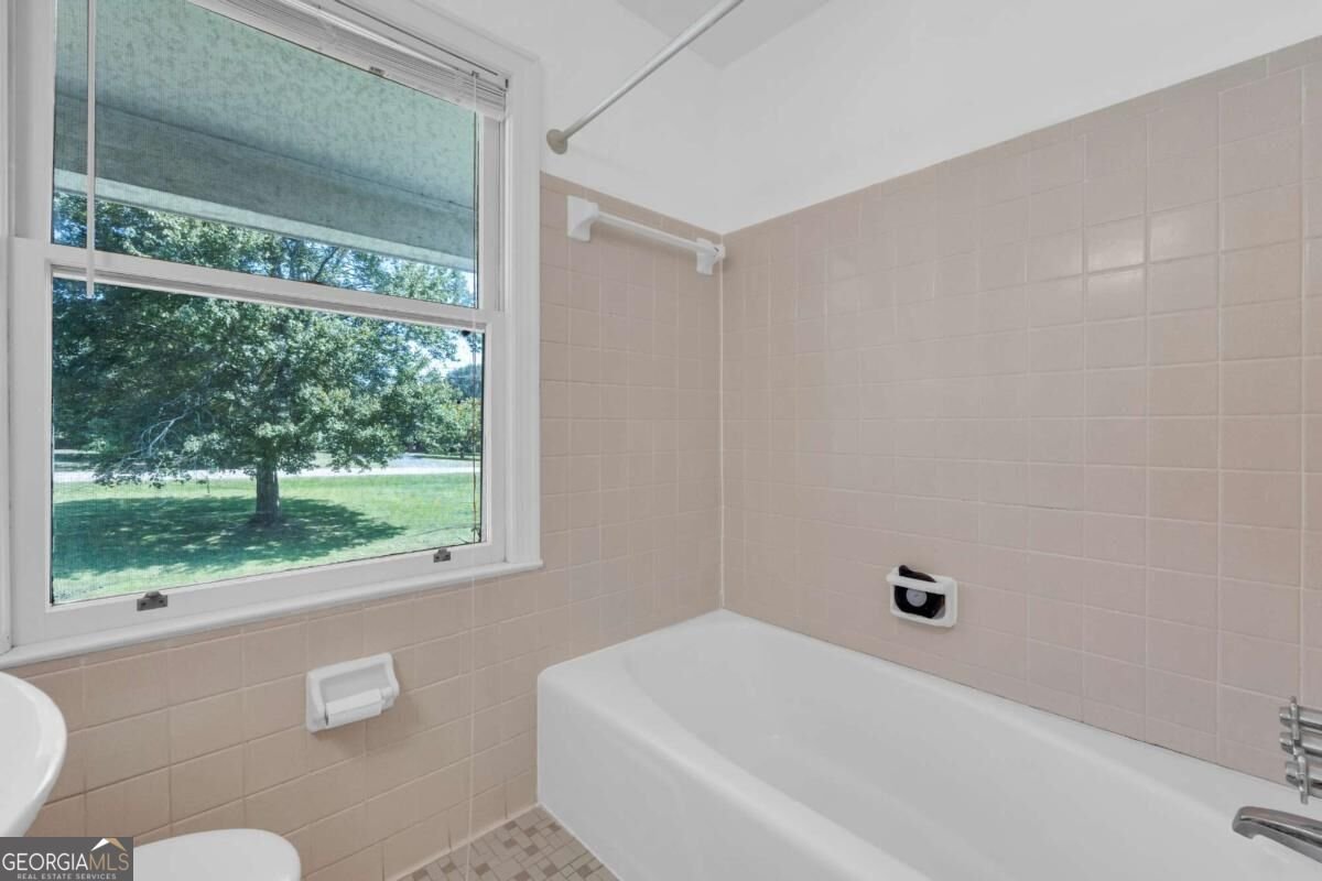 1286 Virginia Lane Hull - Photo 41