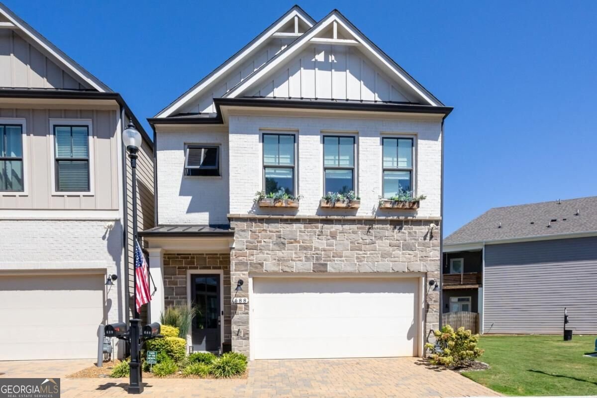 688 Stickley Oak Way Woodstock - main photo