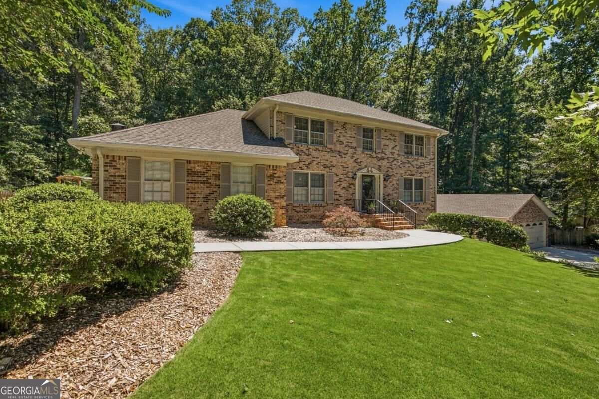 330 Waverly Hall Drive Roswell - main photo