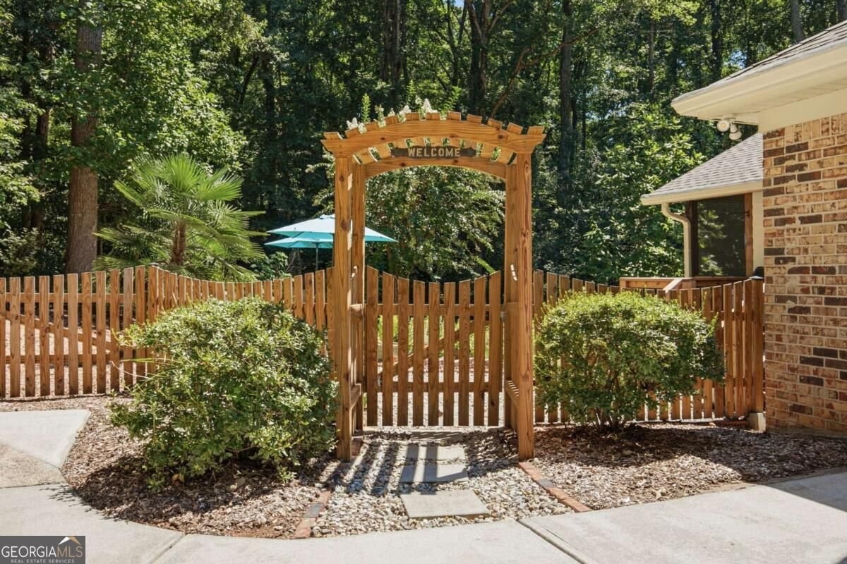 330 Waverly Hall Drive Roswell - Photo 48