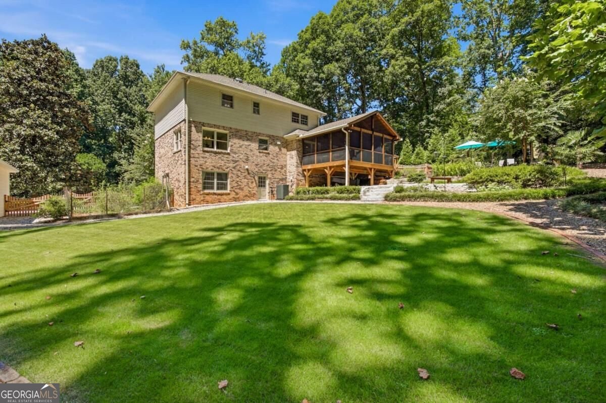 330 Waverly Hall Drive Roswell - Photo 8