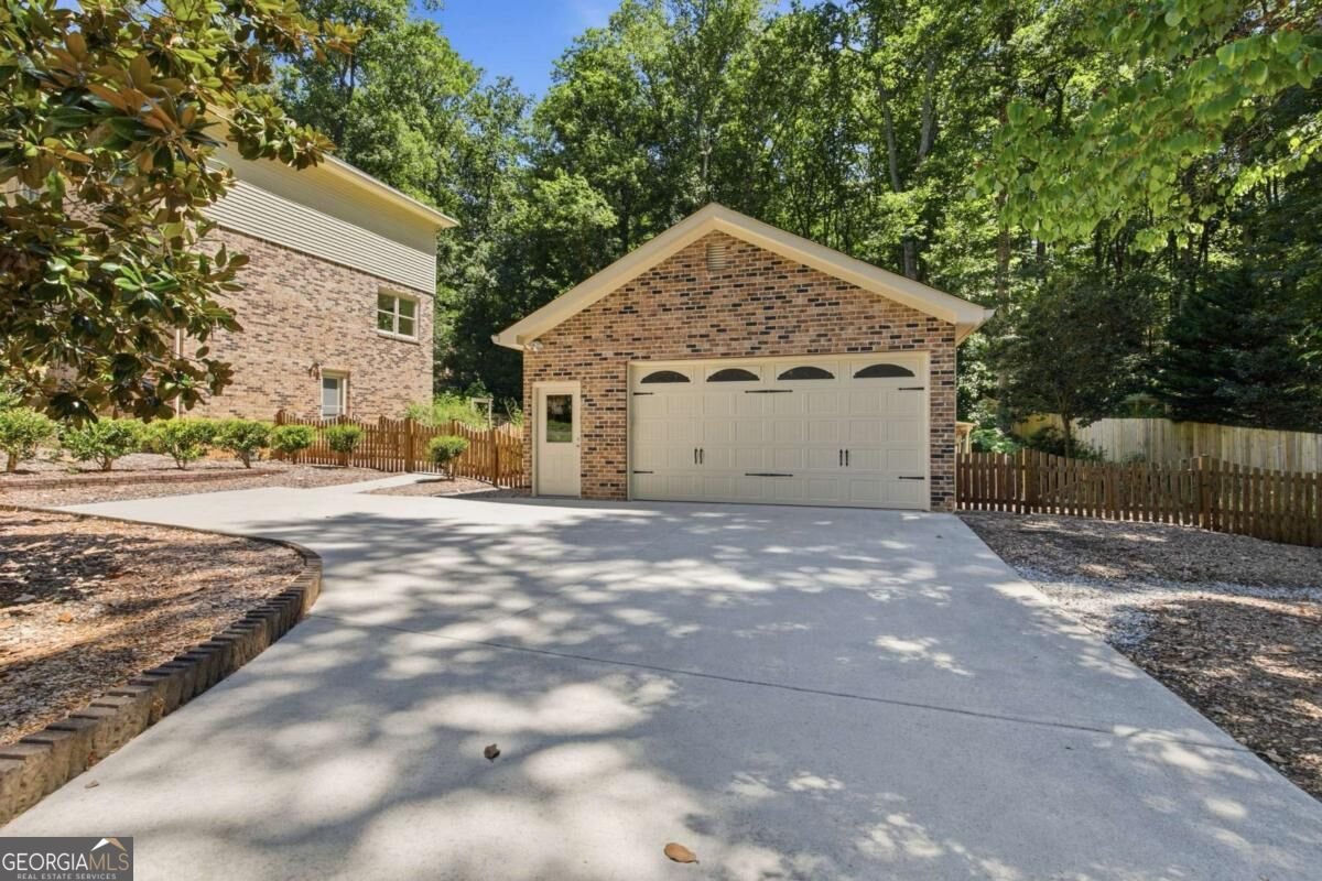 330 Waverly Hall Drive Roswell - Photo 9