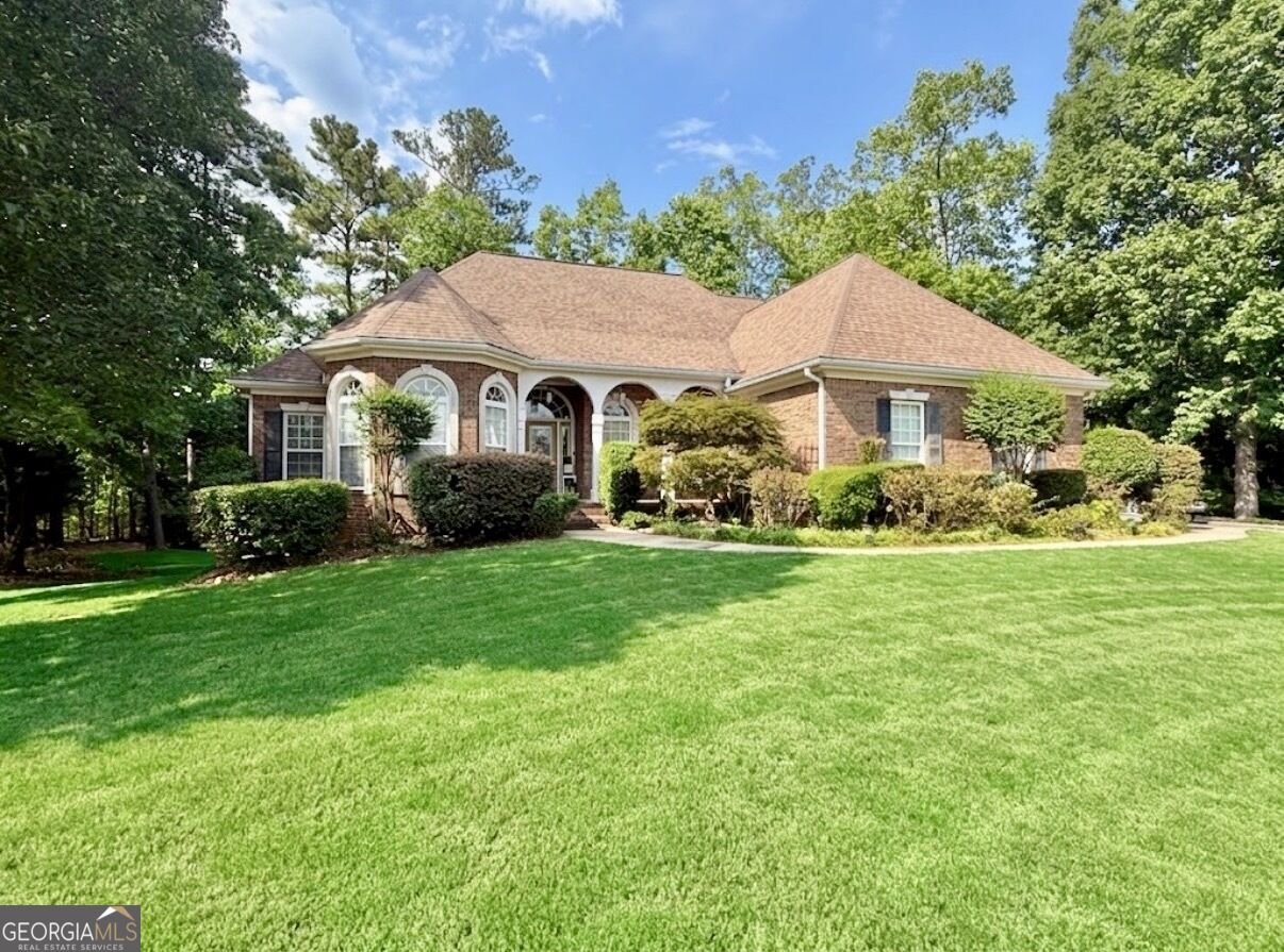 280 Sunderland Circle Fayetteville - main photo