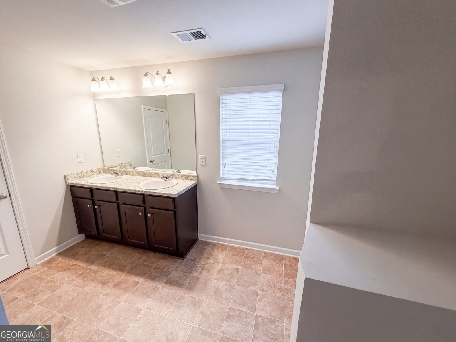 4473 Ravenwood Drive Union City - Photo 14