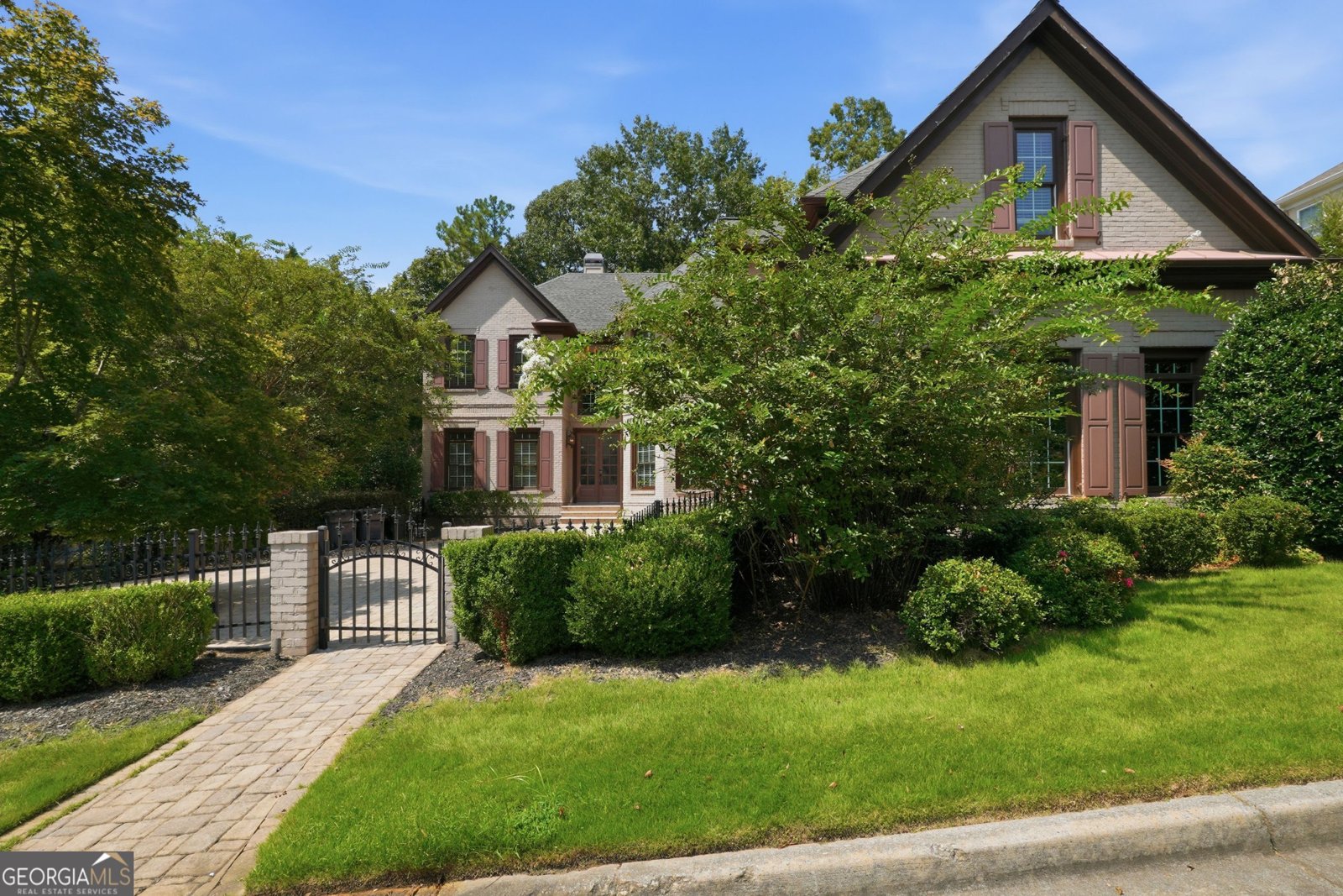 245 Steeple Point Drive Roswell - main photo