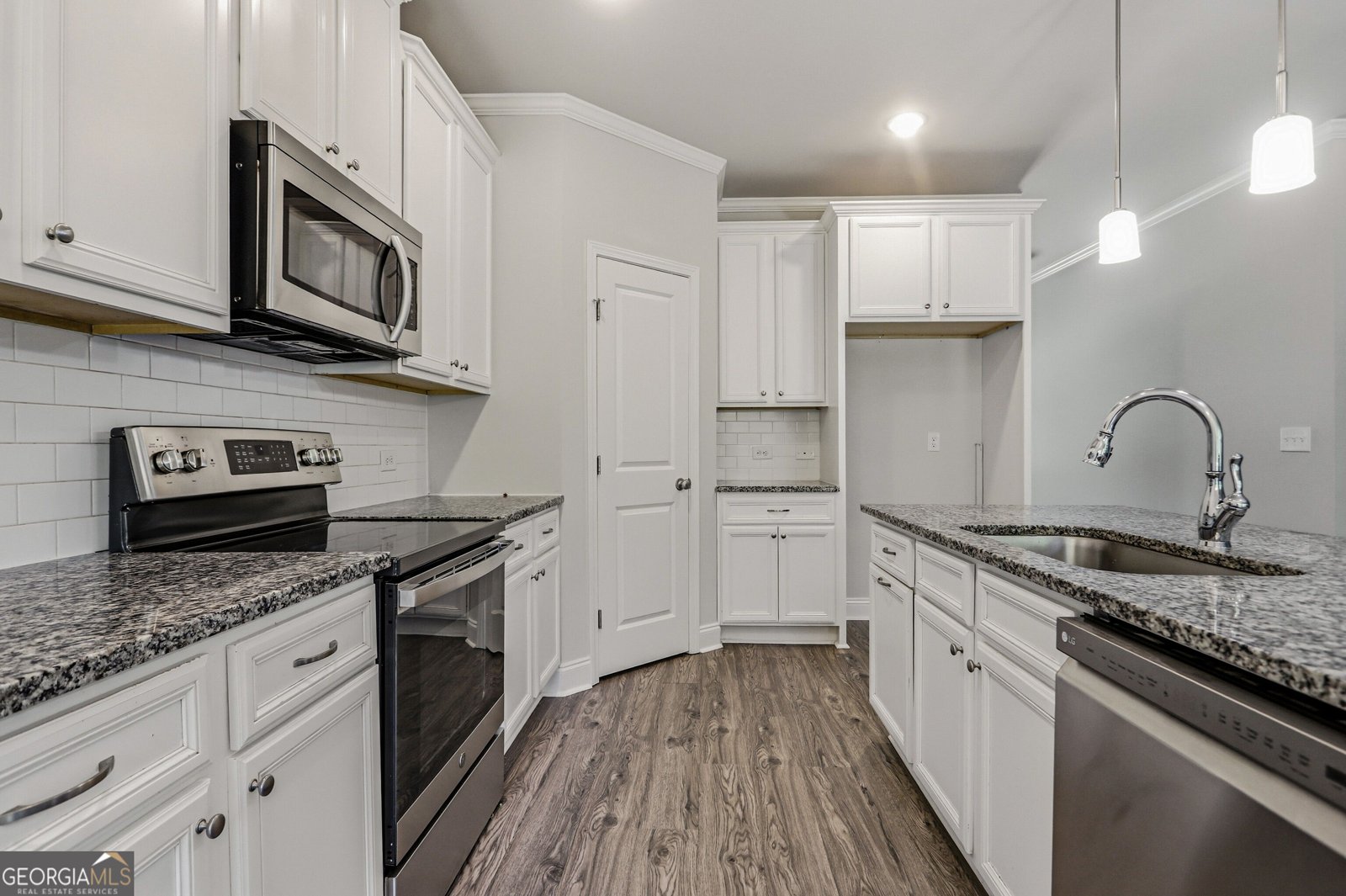 469 Flowing Trail Dawsonville - Photo 11