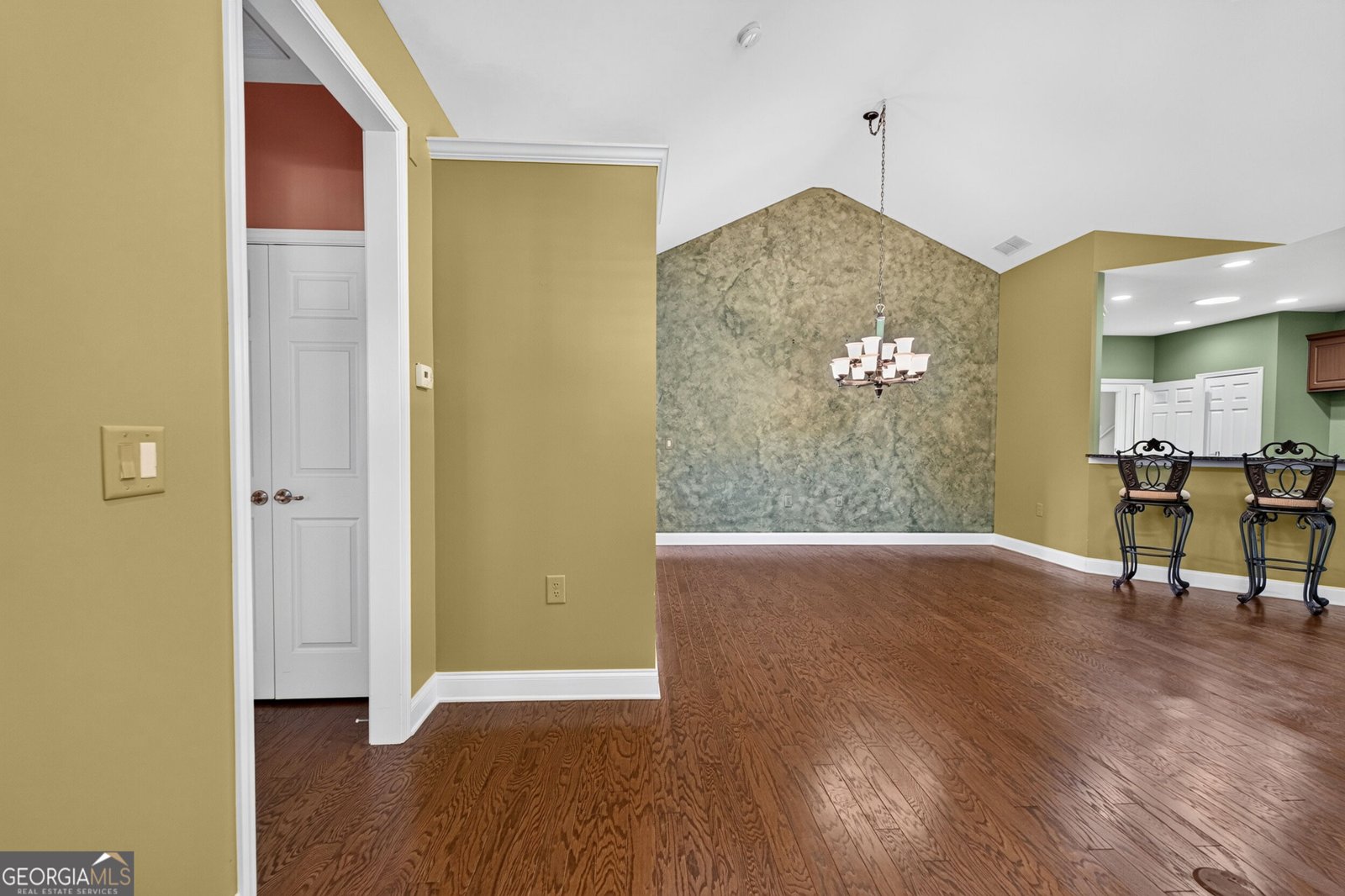 2708 Grapevine Circle Cumming - Photo 7