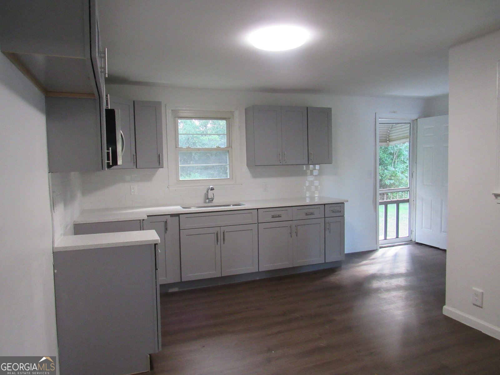 1616 Mathis Circle Macon - Photo 12
