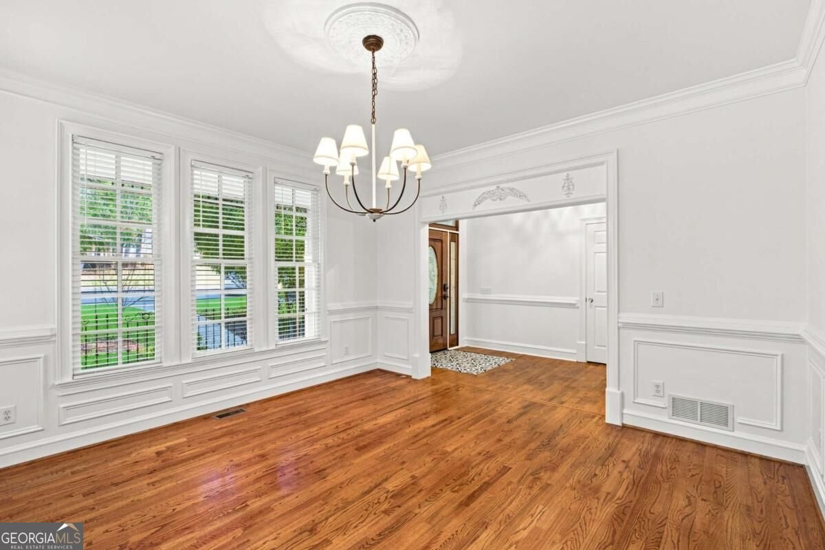 1593 Walkway Court Lilburn - Photo 14