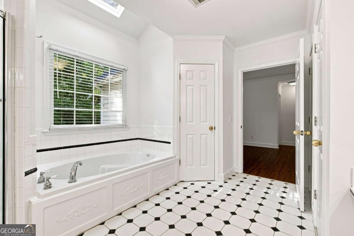 1593 Walkway Court Lilburn - Photo 39