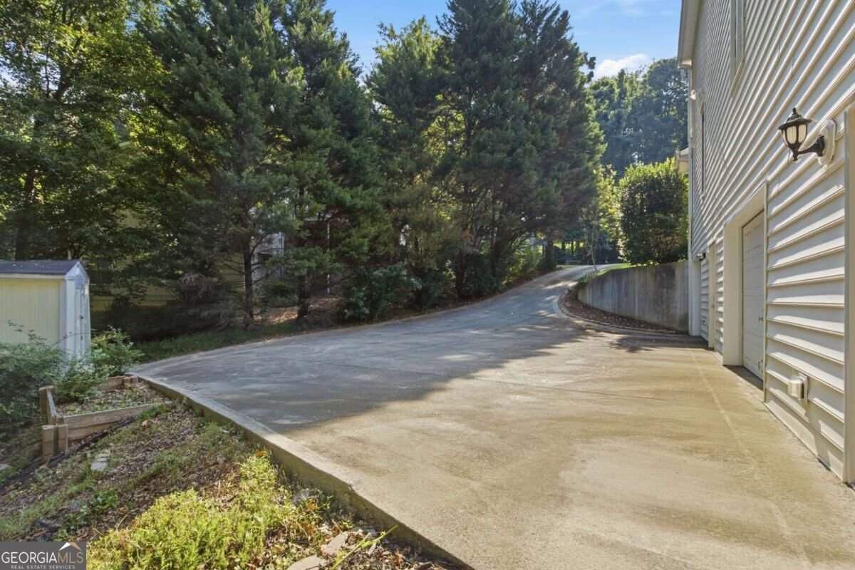 1593 Walkway Court Lilburn - Photo 61