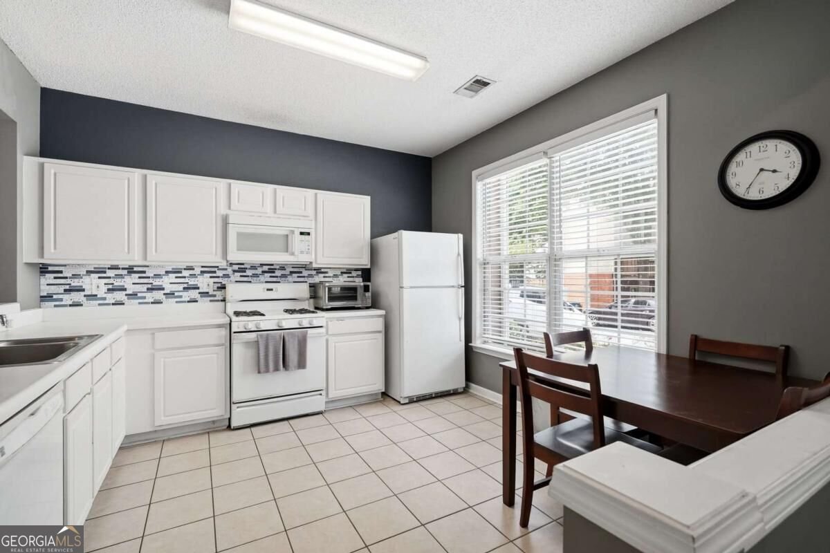 4079 Howell Park Road Duluth - Photo 9