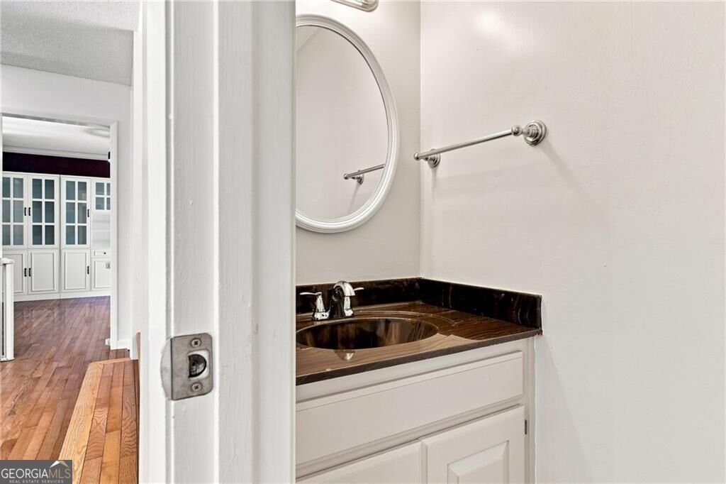 715 Lake Top Way Roswell - Photo 32