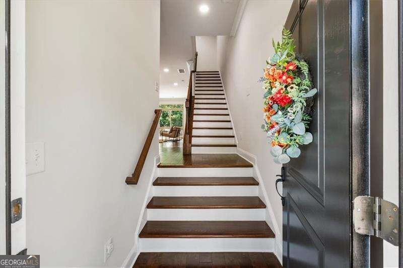 7990 Willoughby Court Alpharetta - Photo 6