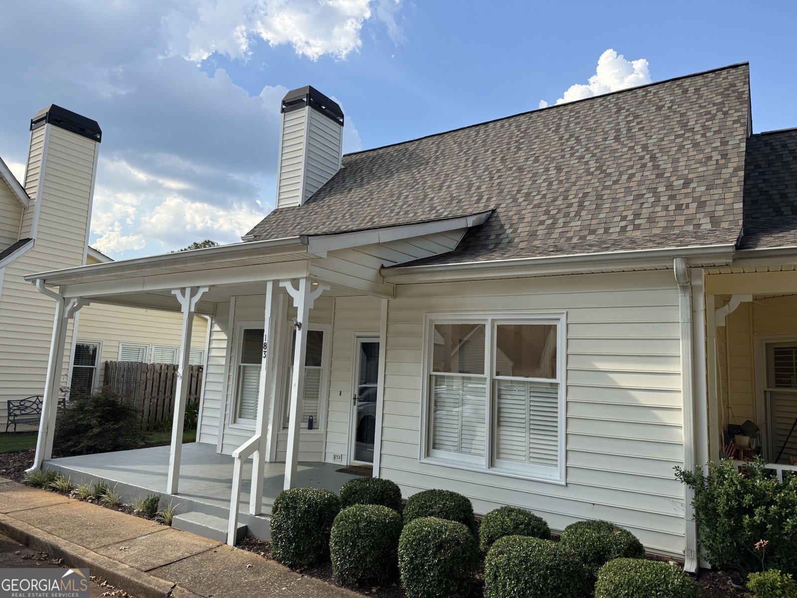 183 Victoria Way Roswell - main photo