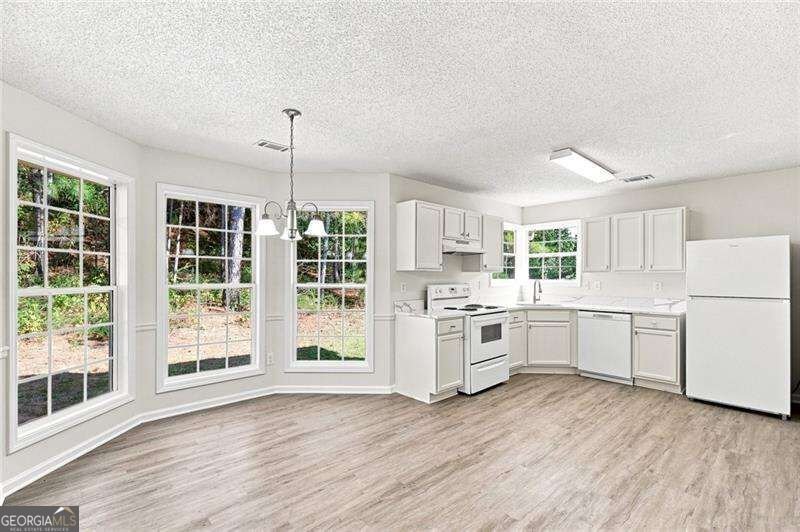 1335 Saint Isabella Court Locust Grove - Photo 6