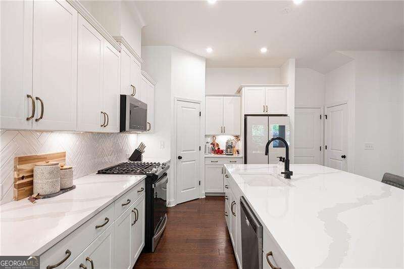 203 Holden Way Woodstock - Photo 12