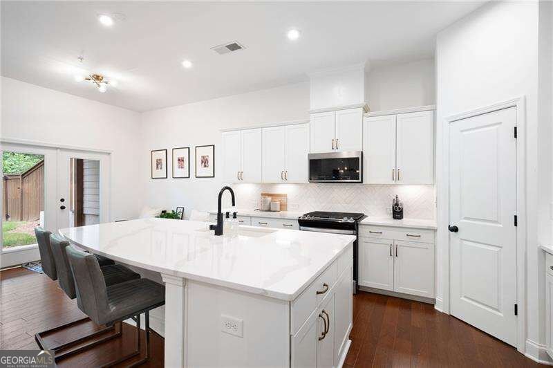 203 Holden Way Woodstock - Photo 15