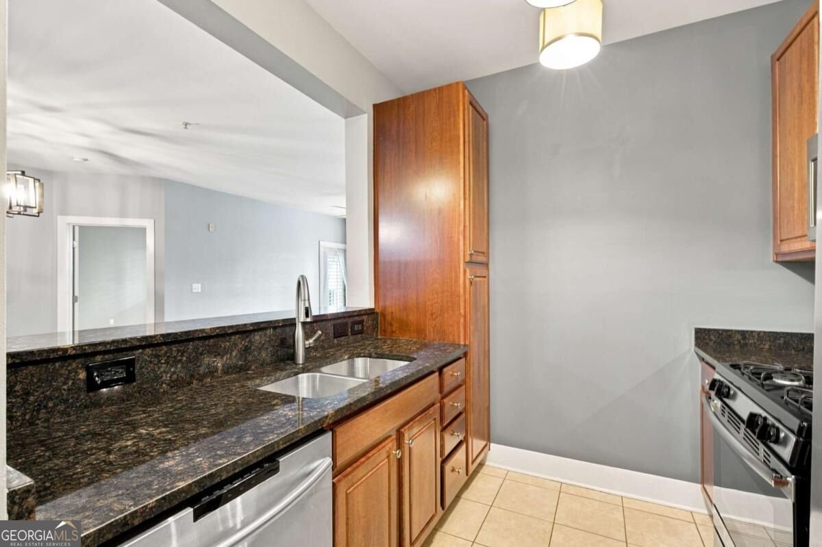 799 Hammond Drive Sandy Springs - Photo 15