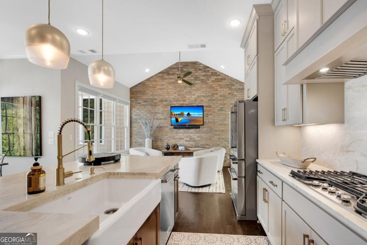 241 Mcaffee Street Woodstock - Photo 11
