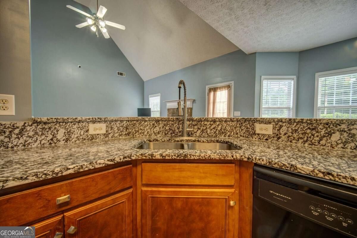 249 Hedgewood Drive Hampton - Photo 17
