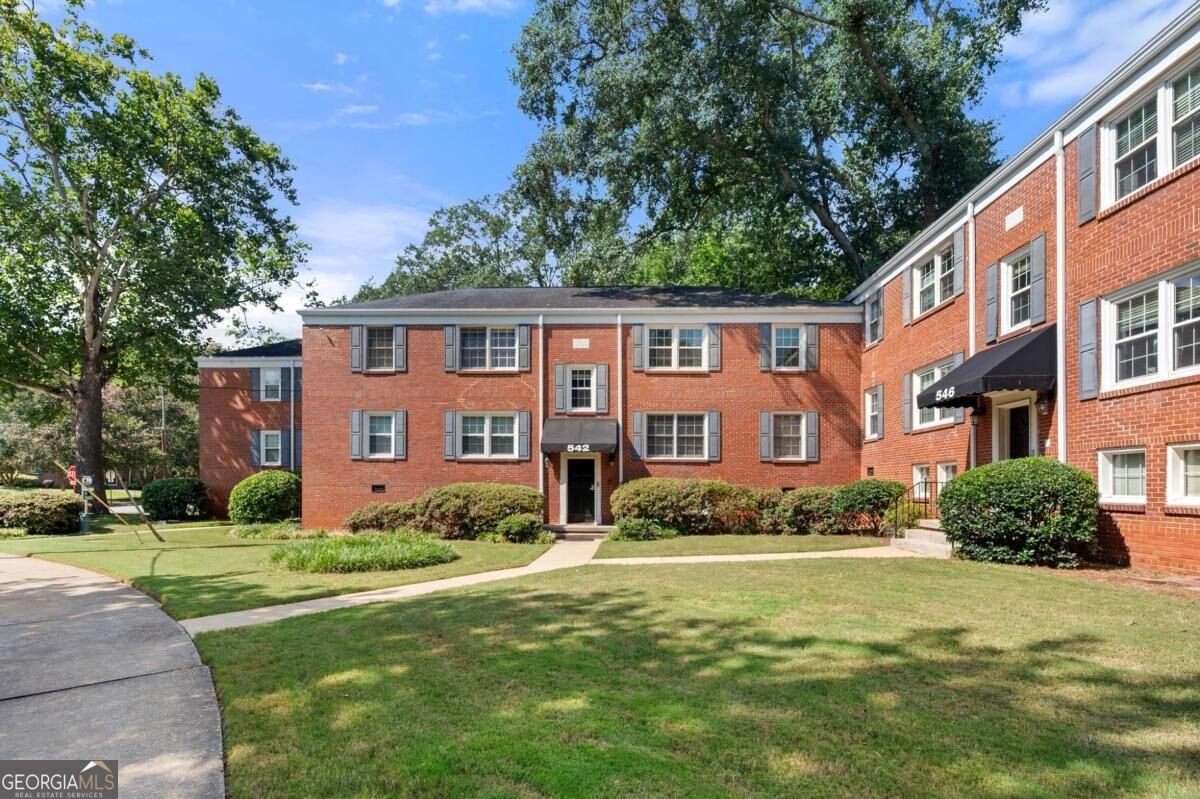 542 Goldsboro Road Atlanta - main photo
